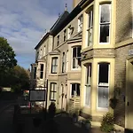 Broomfield House 4*