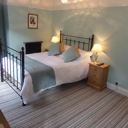 Broomfield House 4*