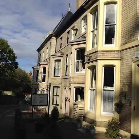 Broomfield House 3*