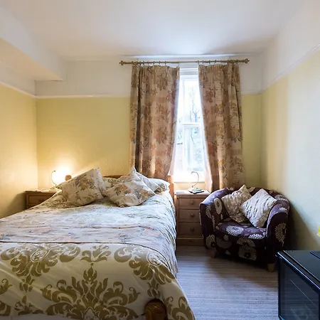 Broomfield House 4*