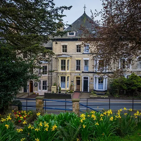 Broomfield House Whitby