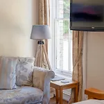Broomfield House Уитби