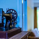 بيت ضيافة Broomfield House 4*