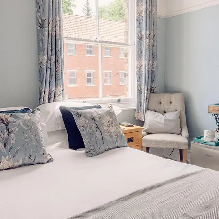 Broomfield House Guest house