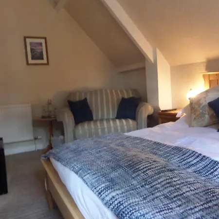 Broomfield House 4* Уитби