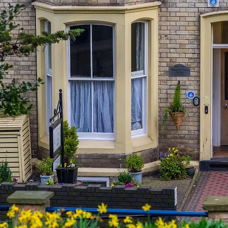 Broomfield House Guest house