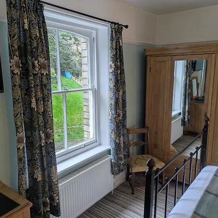 Guest house Broomfield House 4*