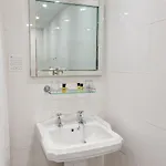 게스트하우스 Broomfield House 4*