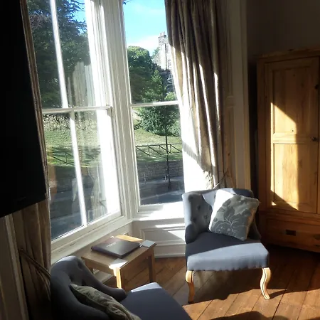 Broomfield House 4* Γουίτμπι